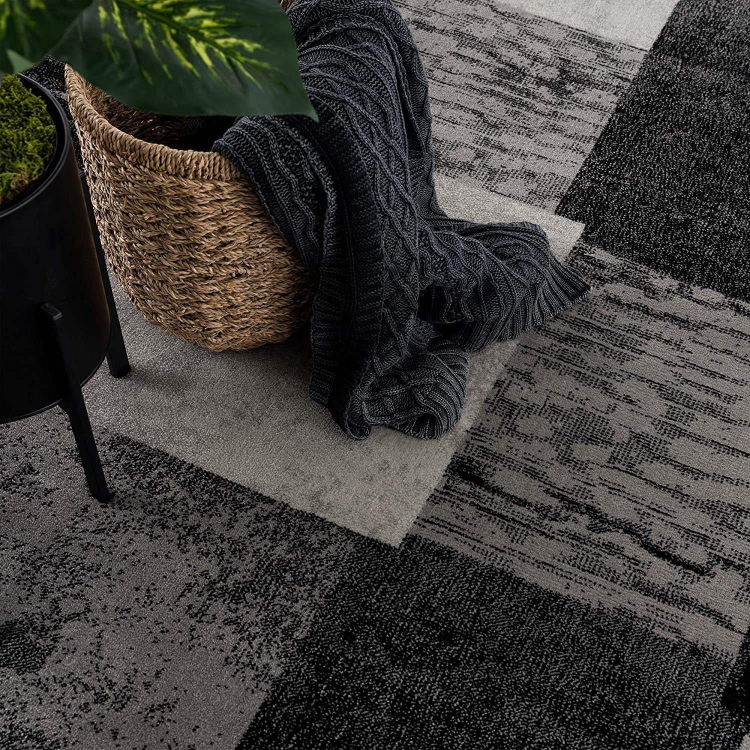 6' X 9' Gray Checkered Dhurrie Area Rug - Image 7