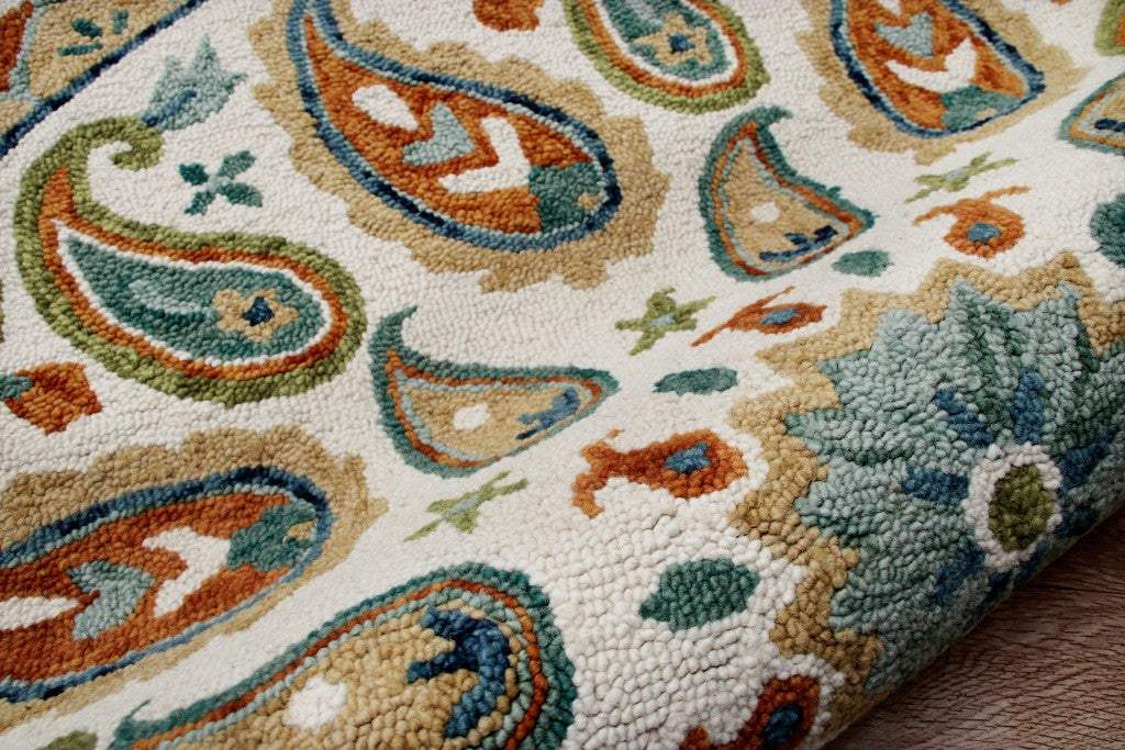 7' Round Orange and White Paisley Area Rug - Image 6