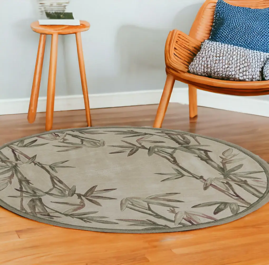 7' Round Wool Ivory  Area Rug