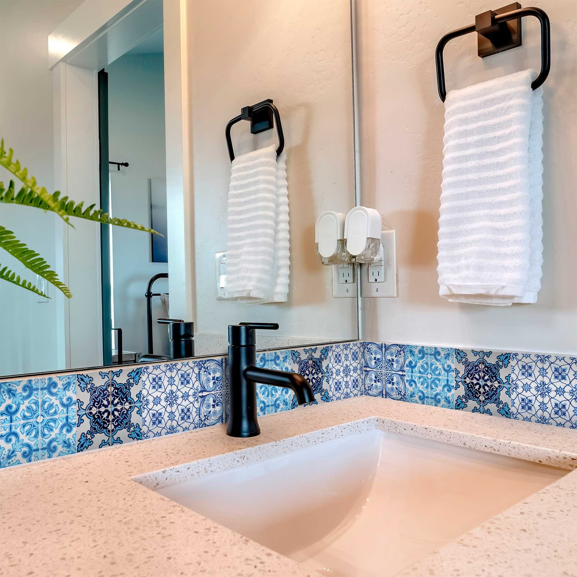 7" X 7" Mediterranean Blues Mosaic Peel and Stick Tiles - Image 7