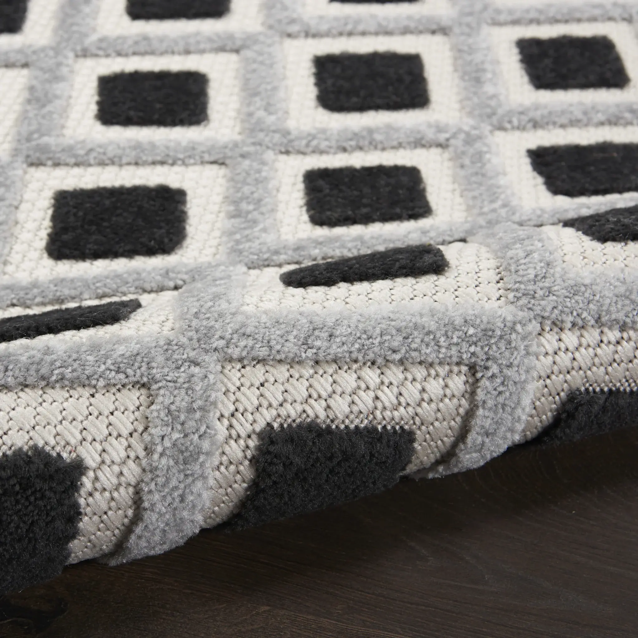 8' X 11' Black And White Geometric Indoor Outdoor Area Rug - Image 5