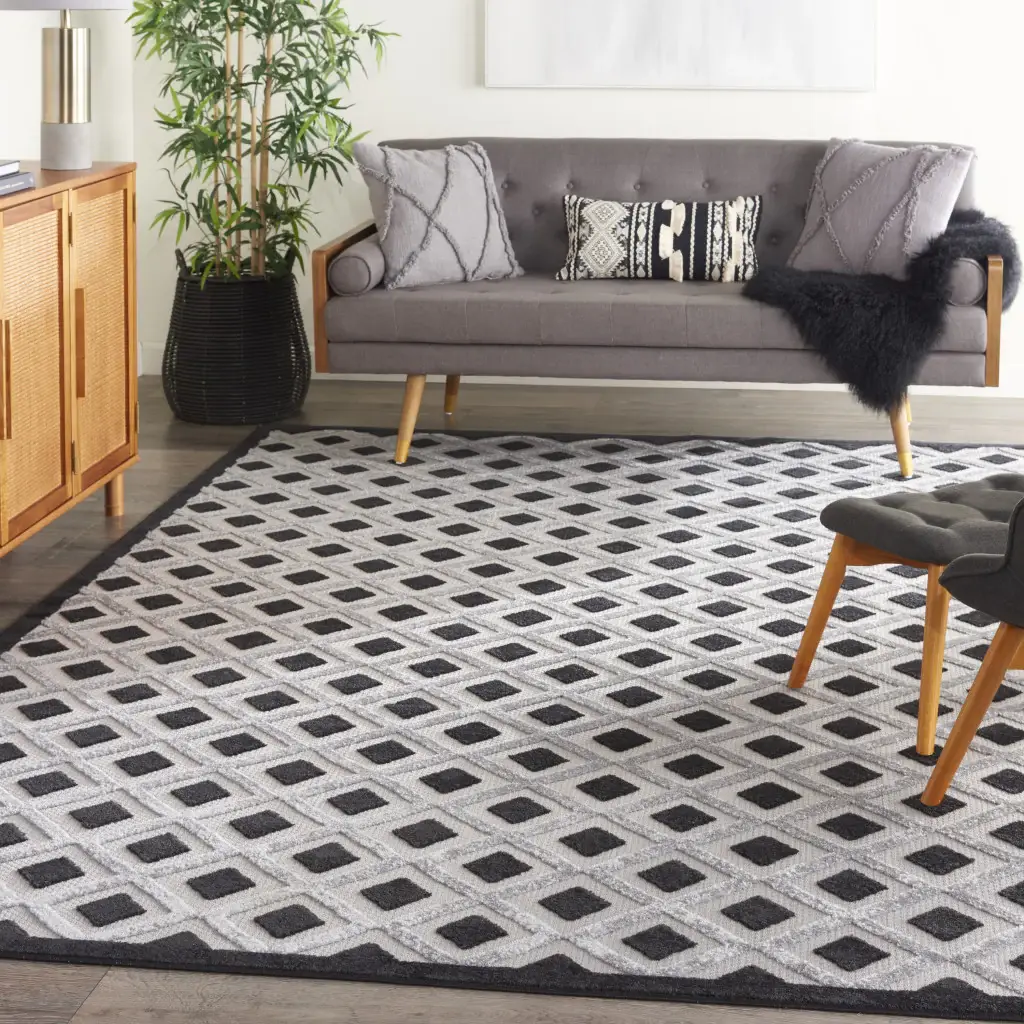 8' X 11' Black And White Geometric Indoor Outdoor Area Rug - Image 6