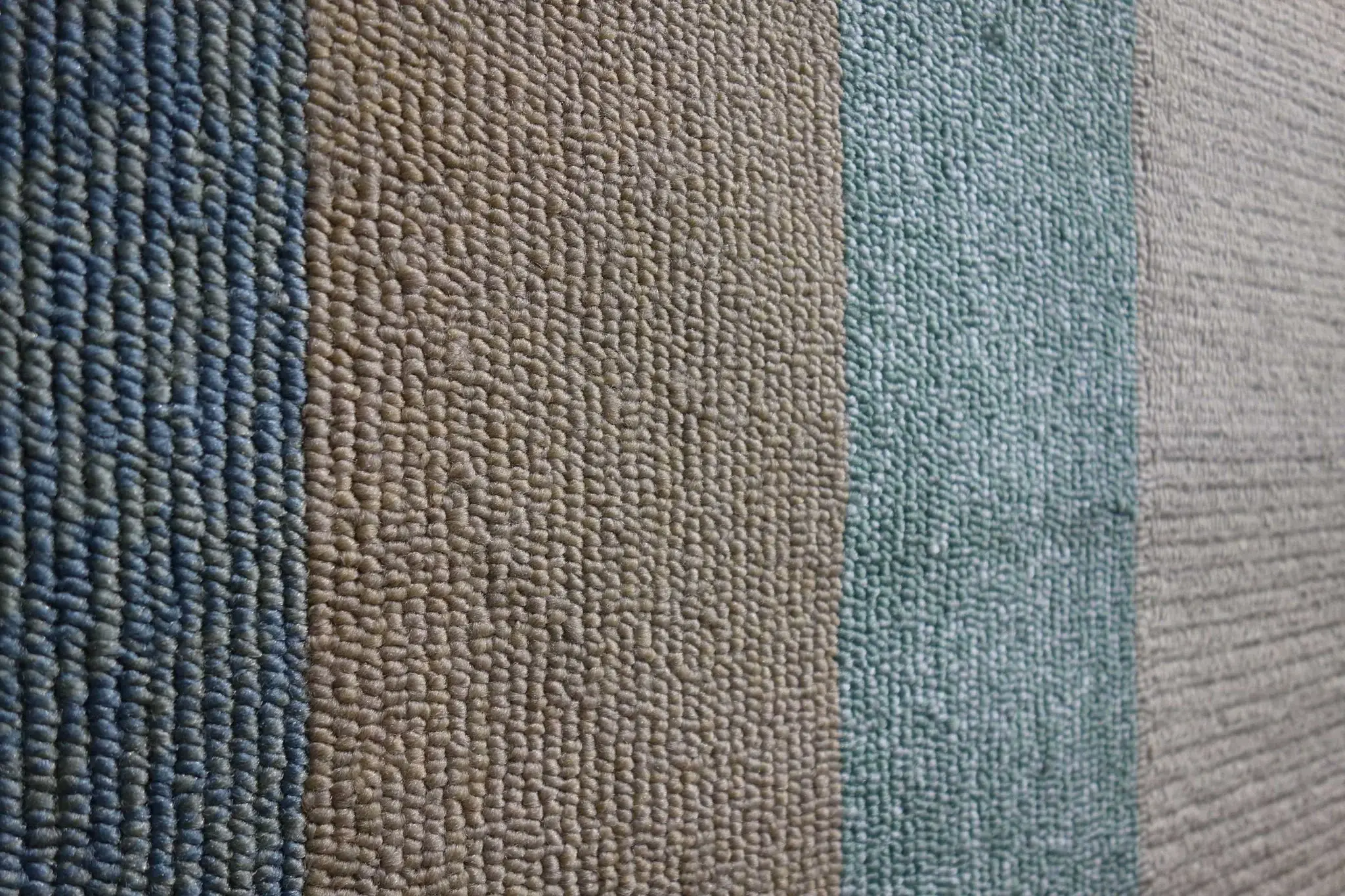 8' X 11' Blue and Beige Handmade Indoor Outdoor Area Rug - Image 9