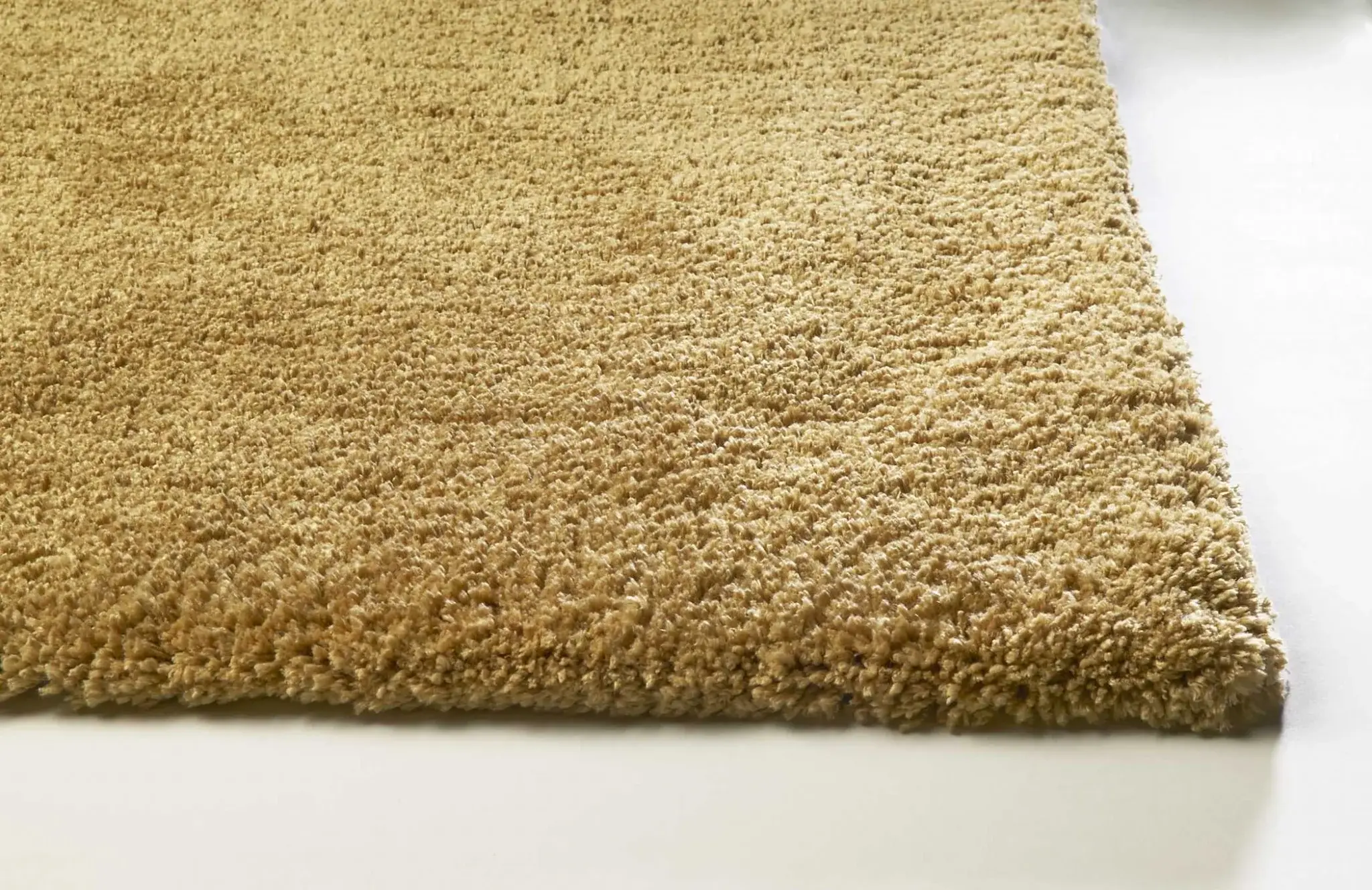 8' X 11' Gold Indoor Shag Rug - Image 4