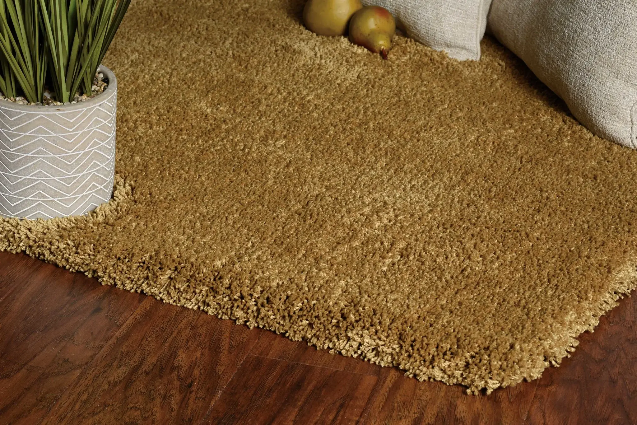 8' X 11' Gold Indoor Shag Rug - Image 7