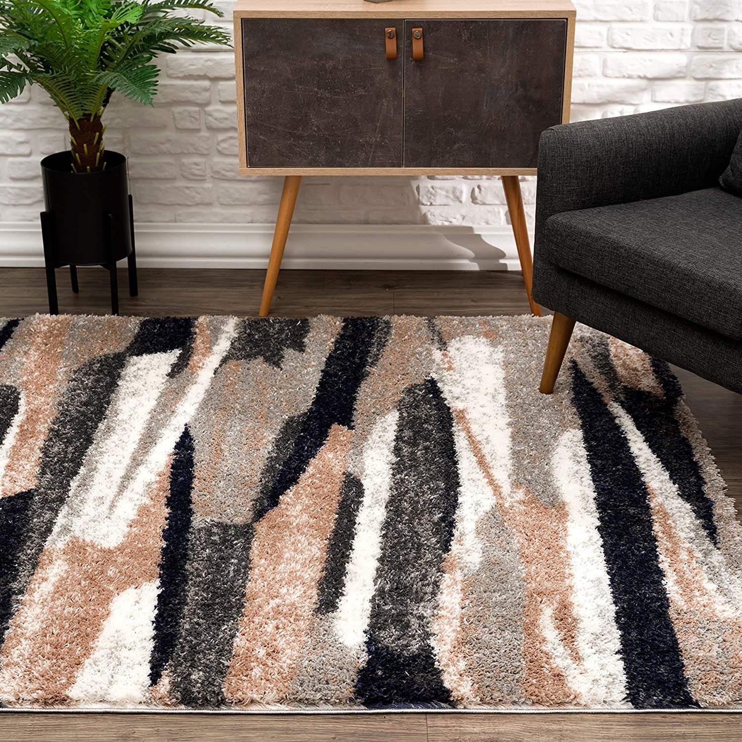 8' X 11' Gray And Black Strokes Area Rug - Image 4