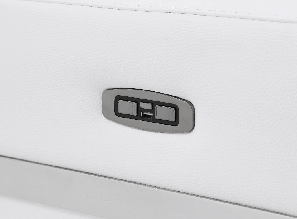 83" White Italian Leather USB Reclining Sofa With Chrome Legs - Image 9