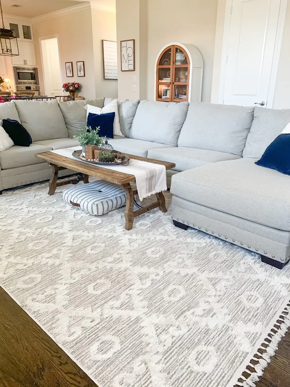 9' X 13' Beige and Ivory Geometric Area Rug - Image 8