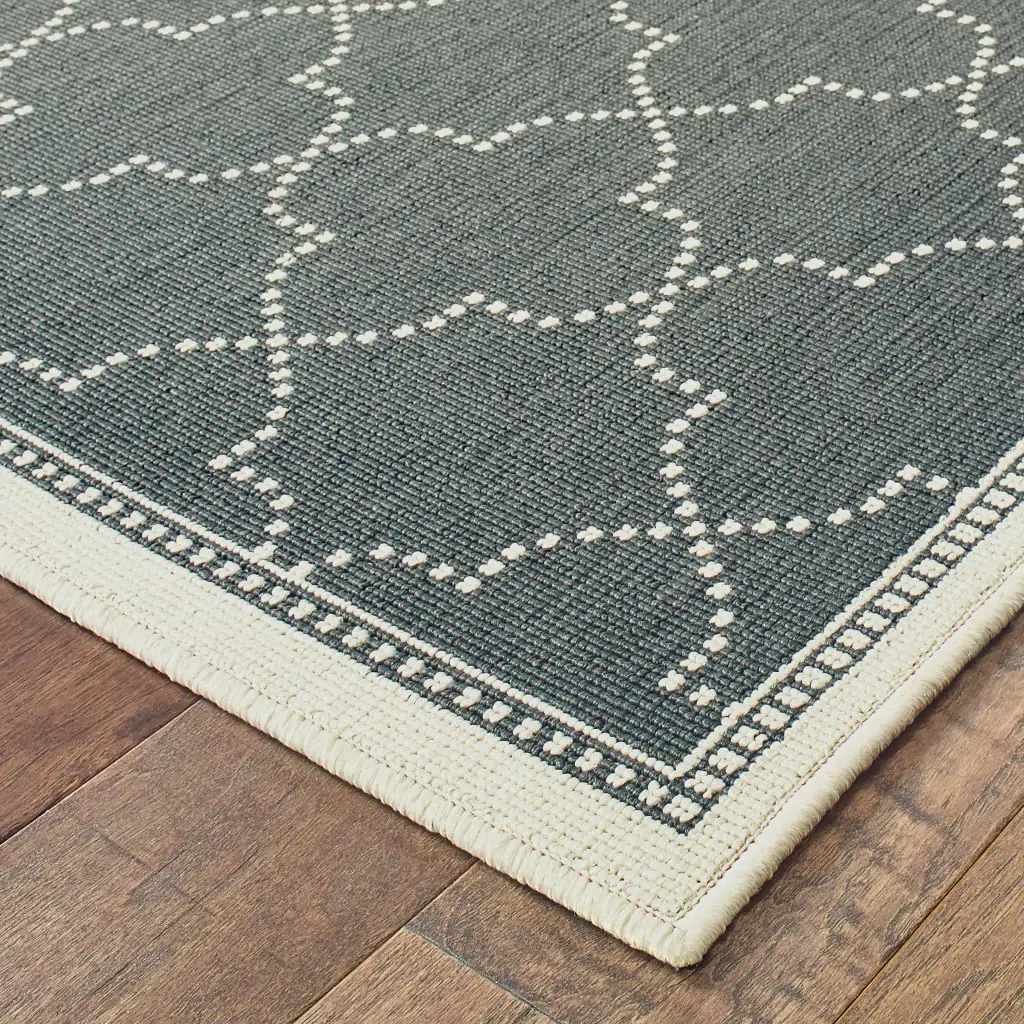 9' X 13' Gray and Ivory Geometric Stain Resistant Indoor Outdoor Area Rug - Image 3