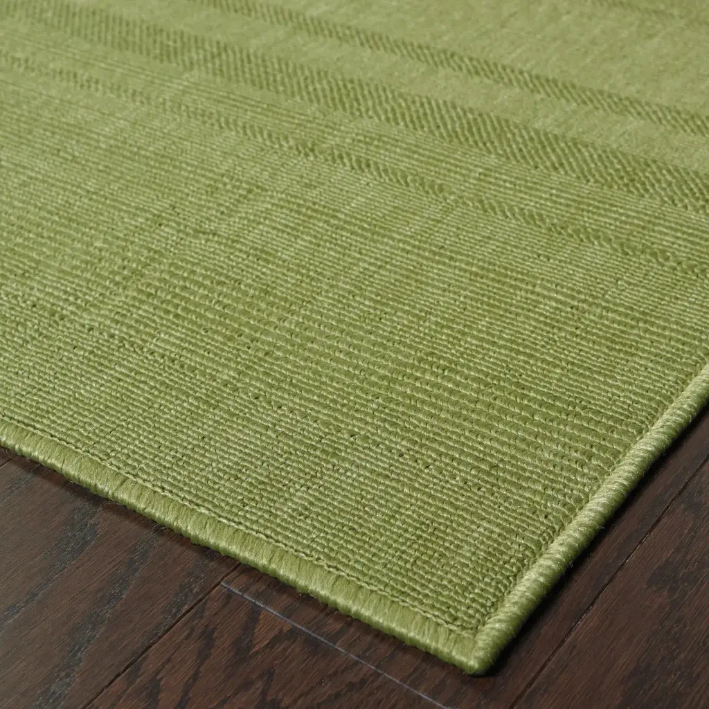 9' X 13' Green Stain Resistant Indoor Outdoor Area Rug - Image 3