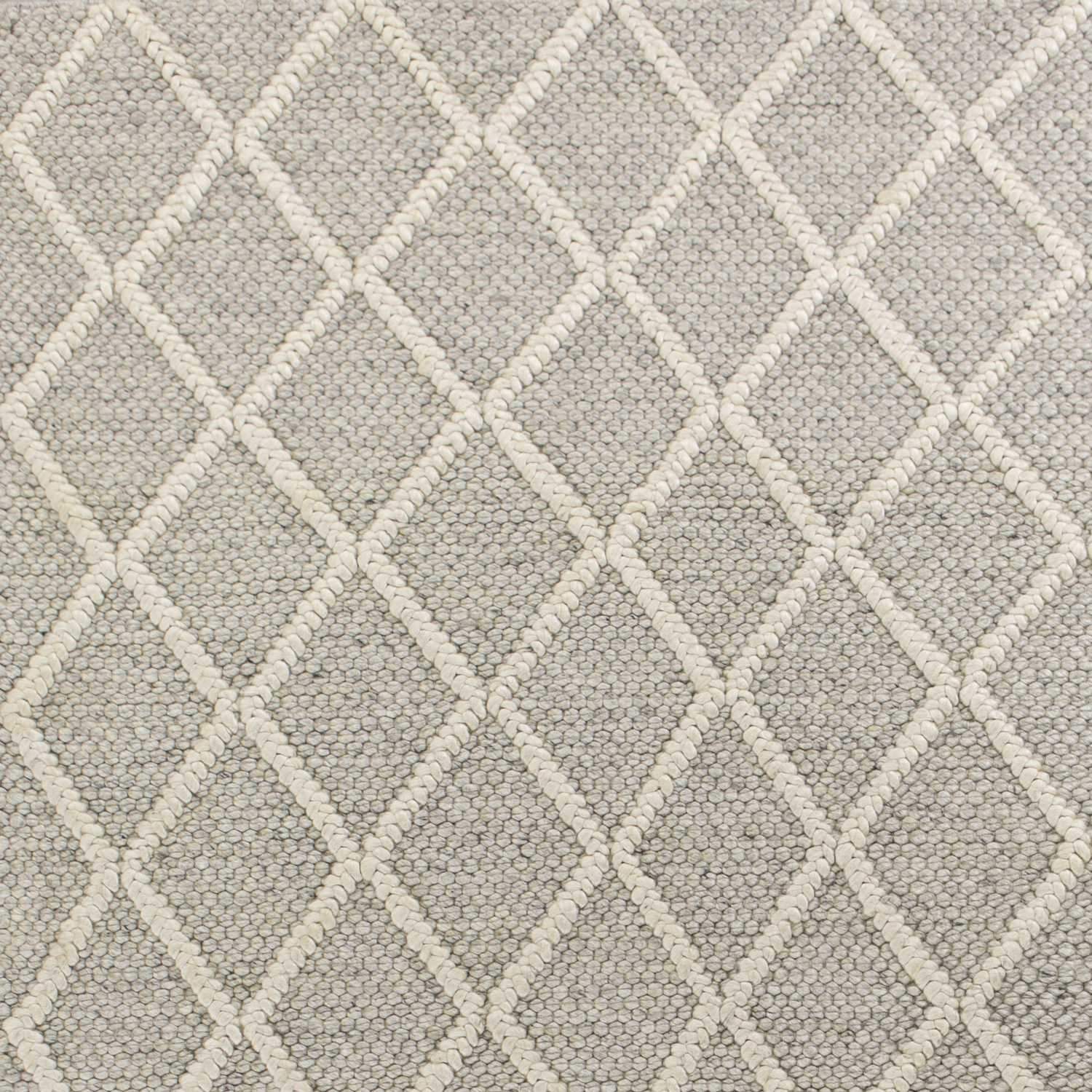 9' X 13' Grey Hand Woven Diamond Pattern Indoor Area Rug - Image 5