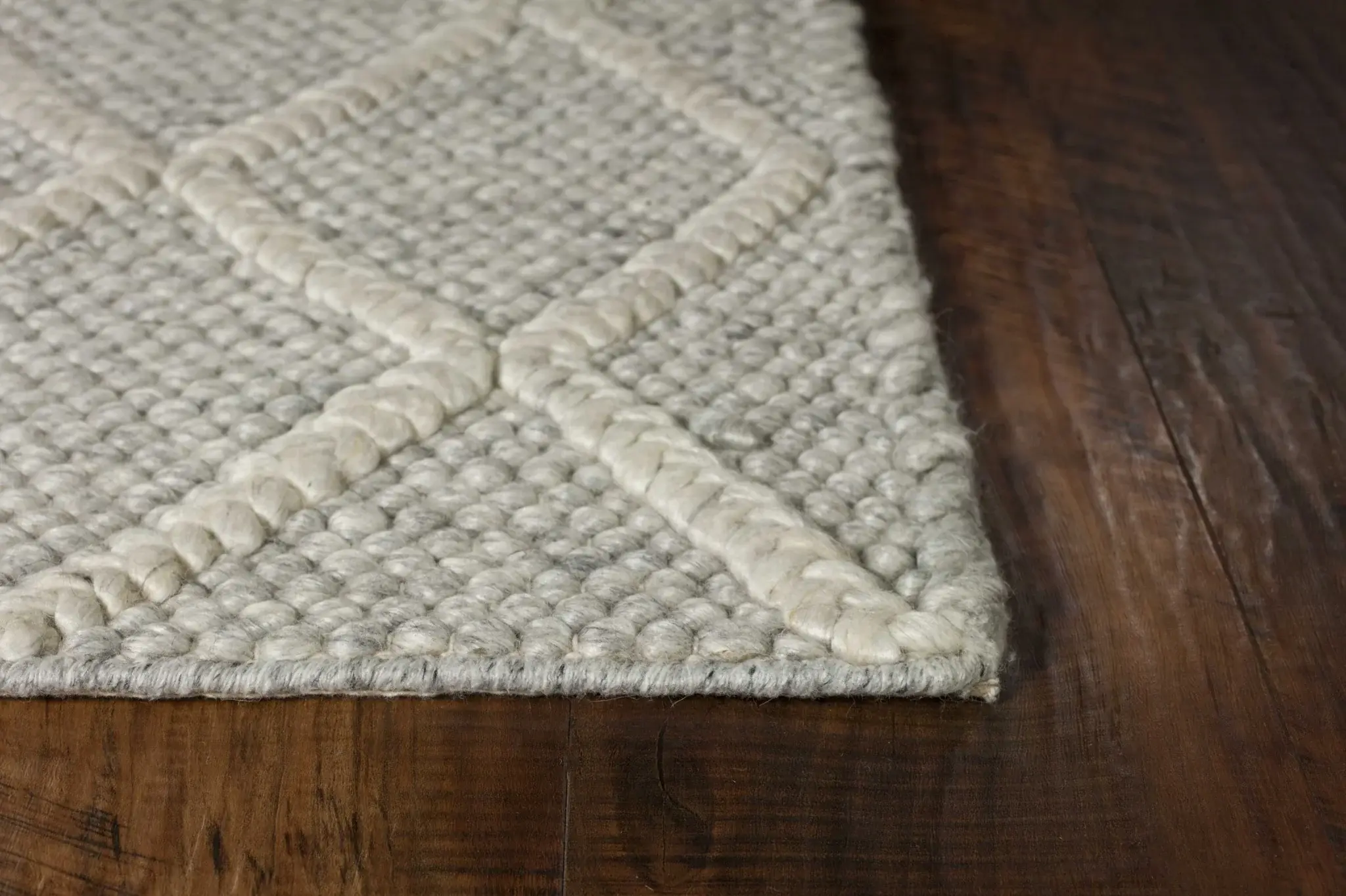 9' X 13' Grey Hand Woven Diamond Pattern Indoor Area Rug - Image 7