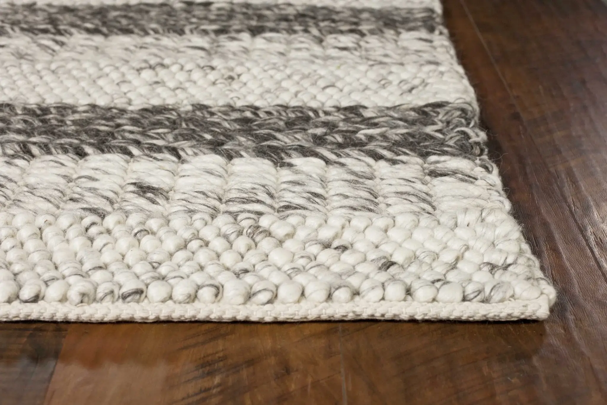 9' X 13' Wool Grey Or White Area Rug - Image 5