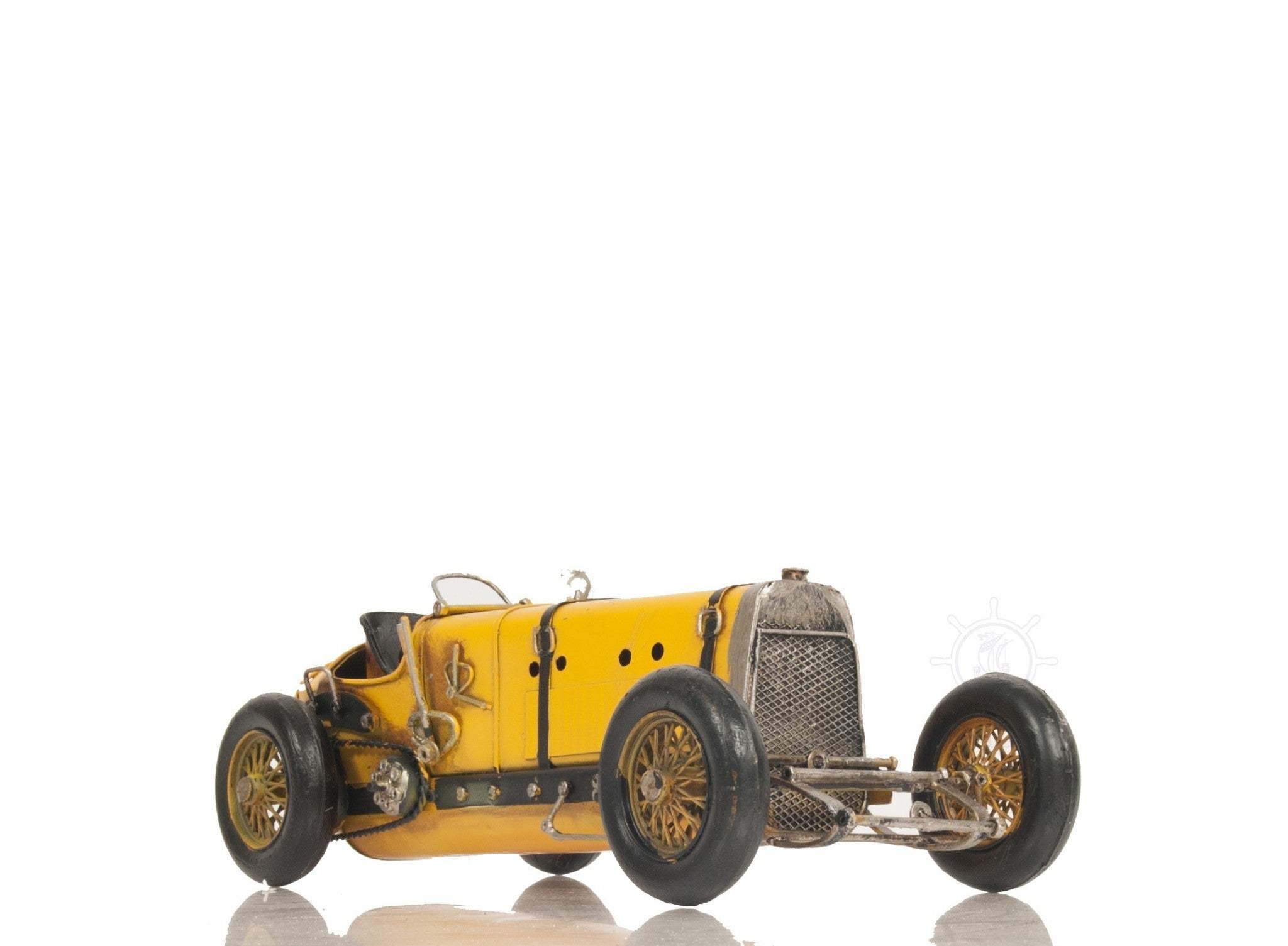 Alfa Romeo P2 Classic Racing Car Sculpture - Image 4