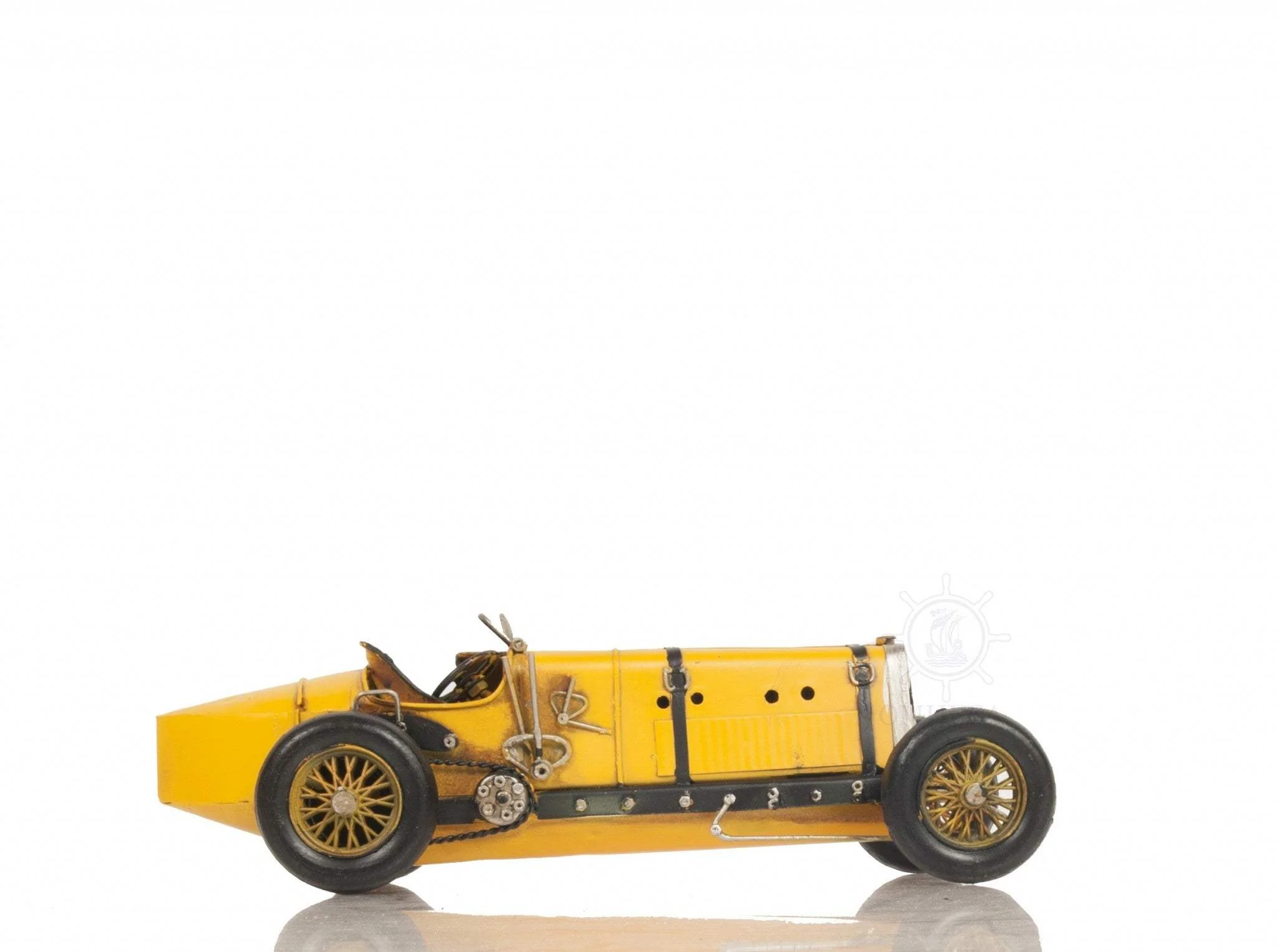 Alfa Romeo P2 Classic Racing Car Sculpture - Image 5