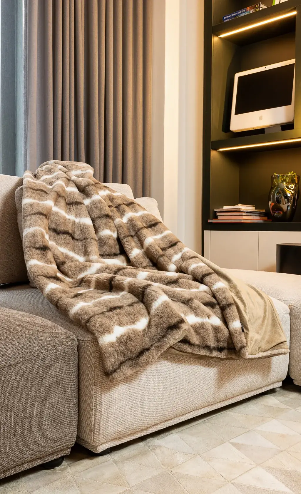 Beige Faux Fur Ombre Plush Throw - Image 6