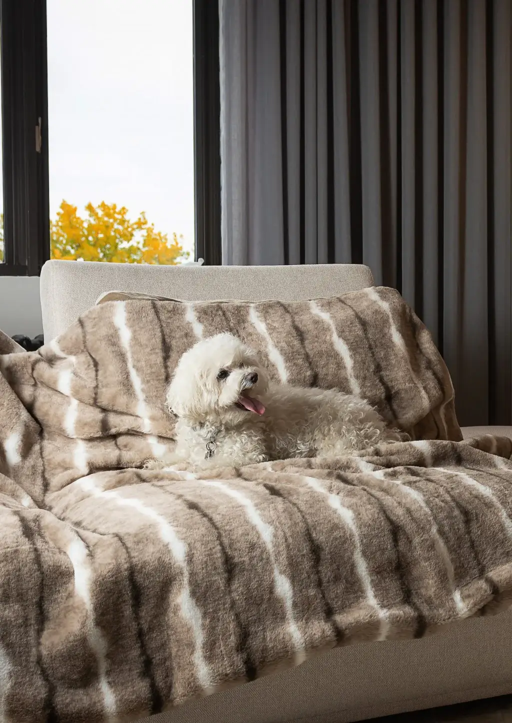 Beige Faux Fur Ombre Plush Throw - Image 7