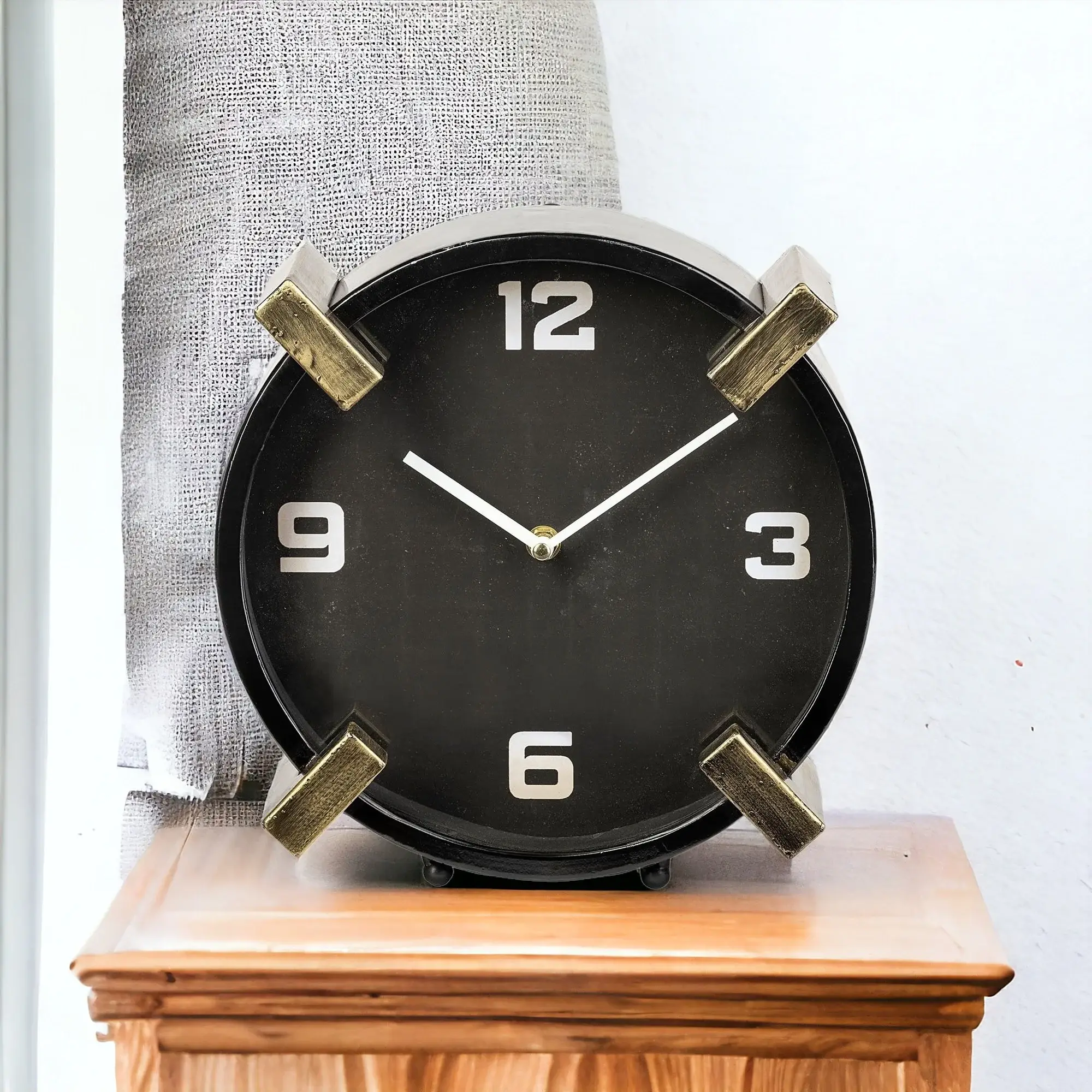 Black Gold Metal Round Desk Table Clock - Image 2
