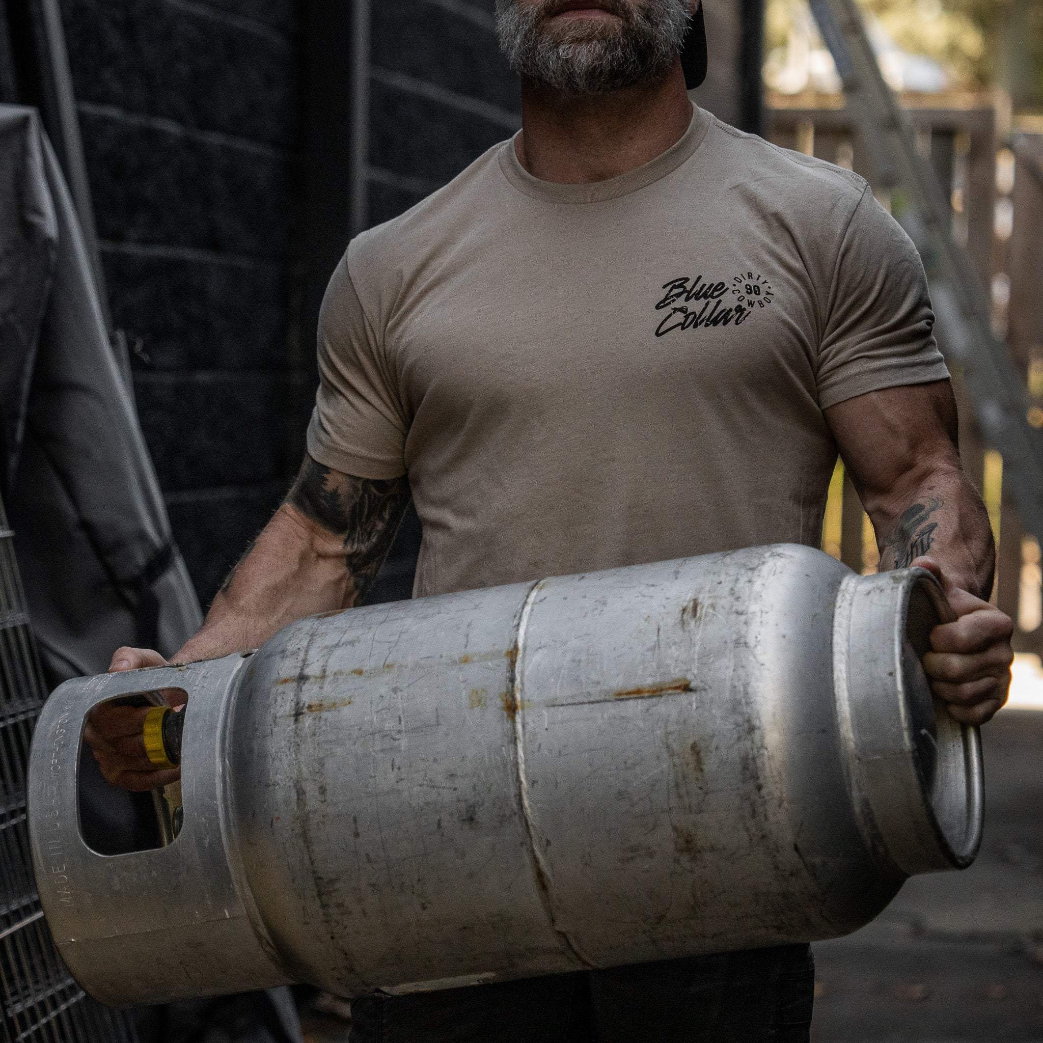 Blue Collar Makes Her Hollar Men's T-Shirt - Image 18