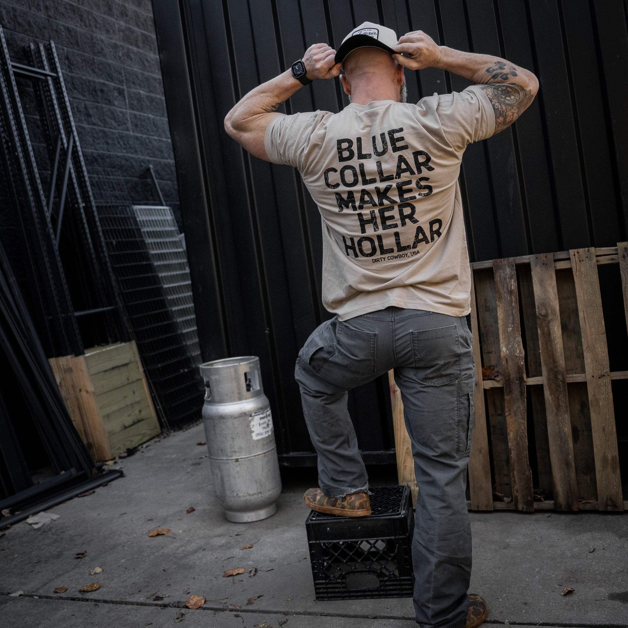 Blue Collar Makes Her Hollar Men's T-Shirt - Image 25