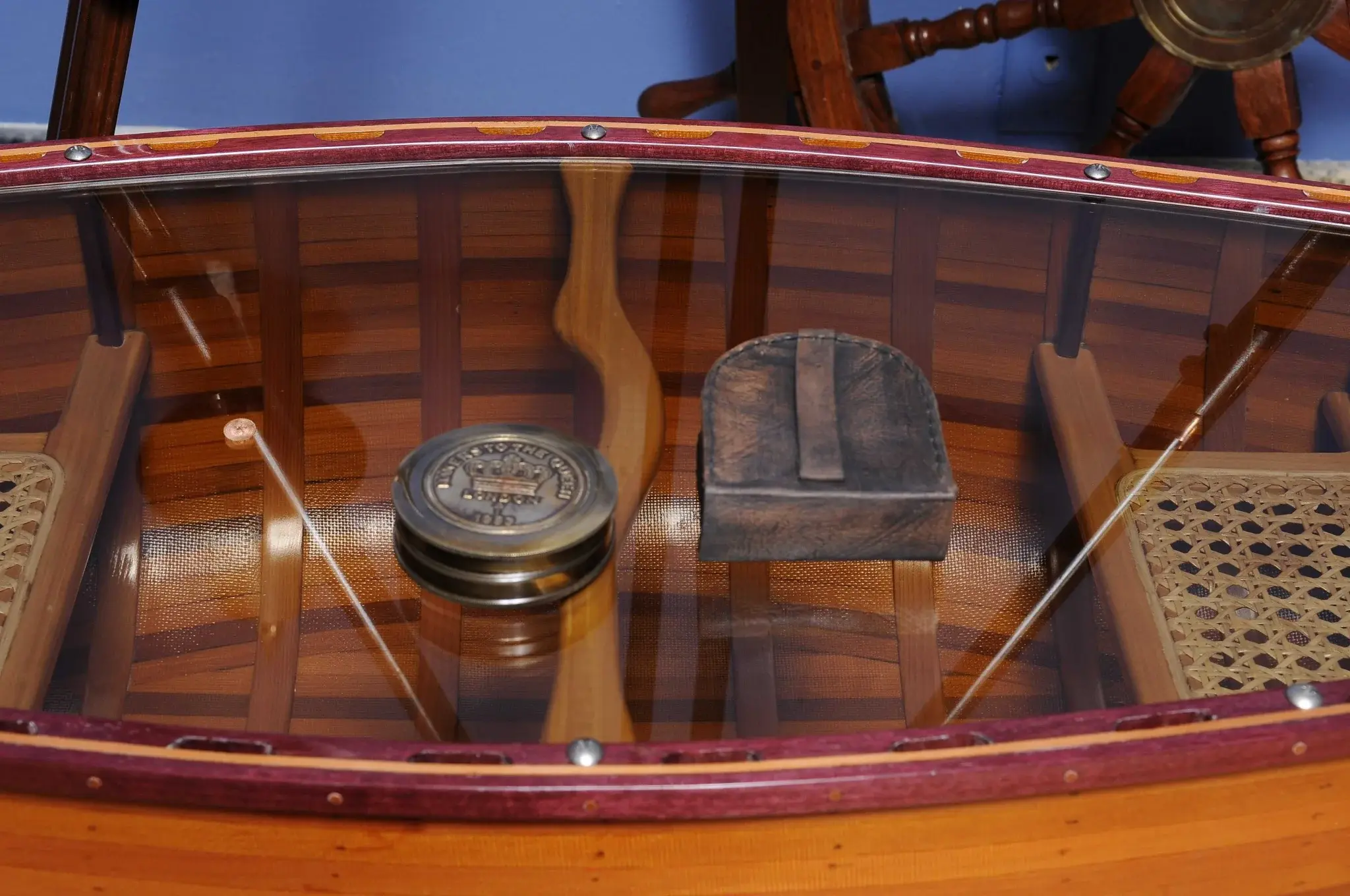 Brass Makers To The Queen Compass With Leather Case - Image 4