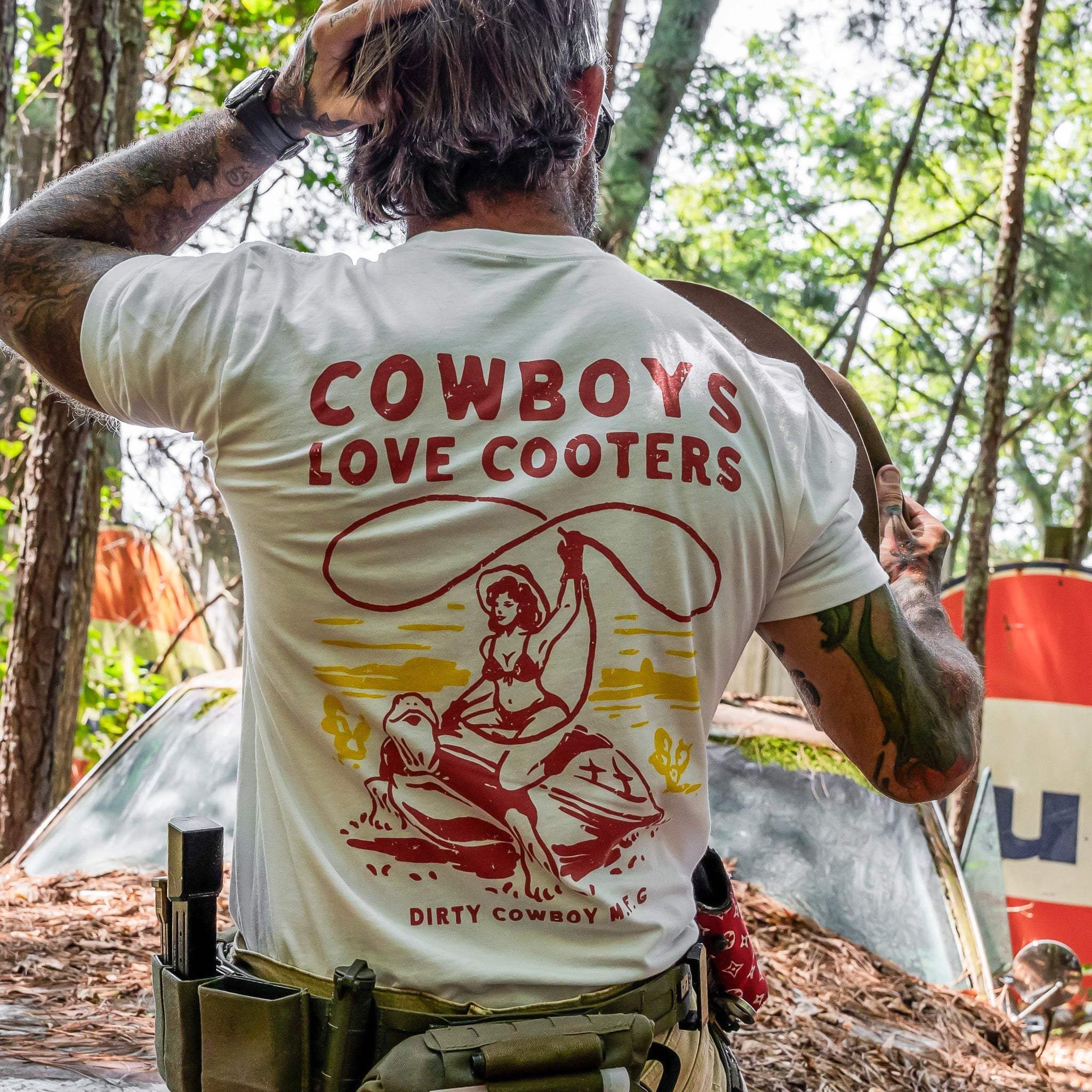 Cowboys Love Cooters Men's T-Shirt - Image 4