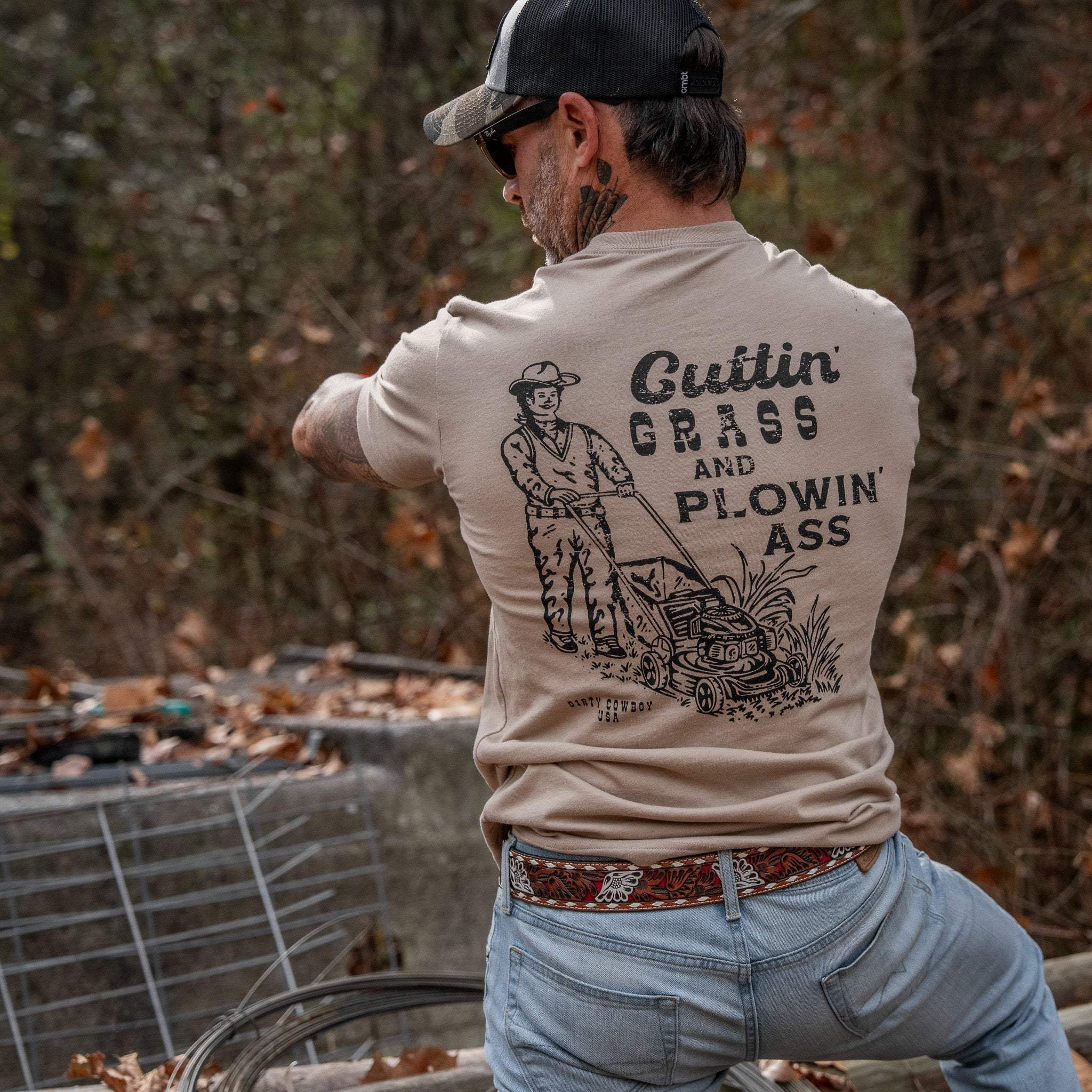 Cutting Grass & Plowin' Ass Men's T-Shirt - Image 20