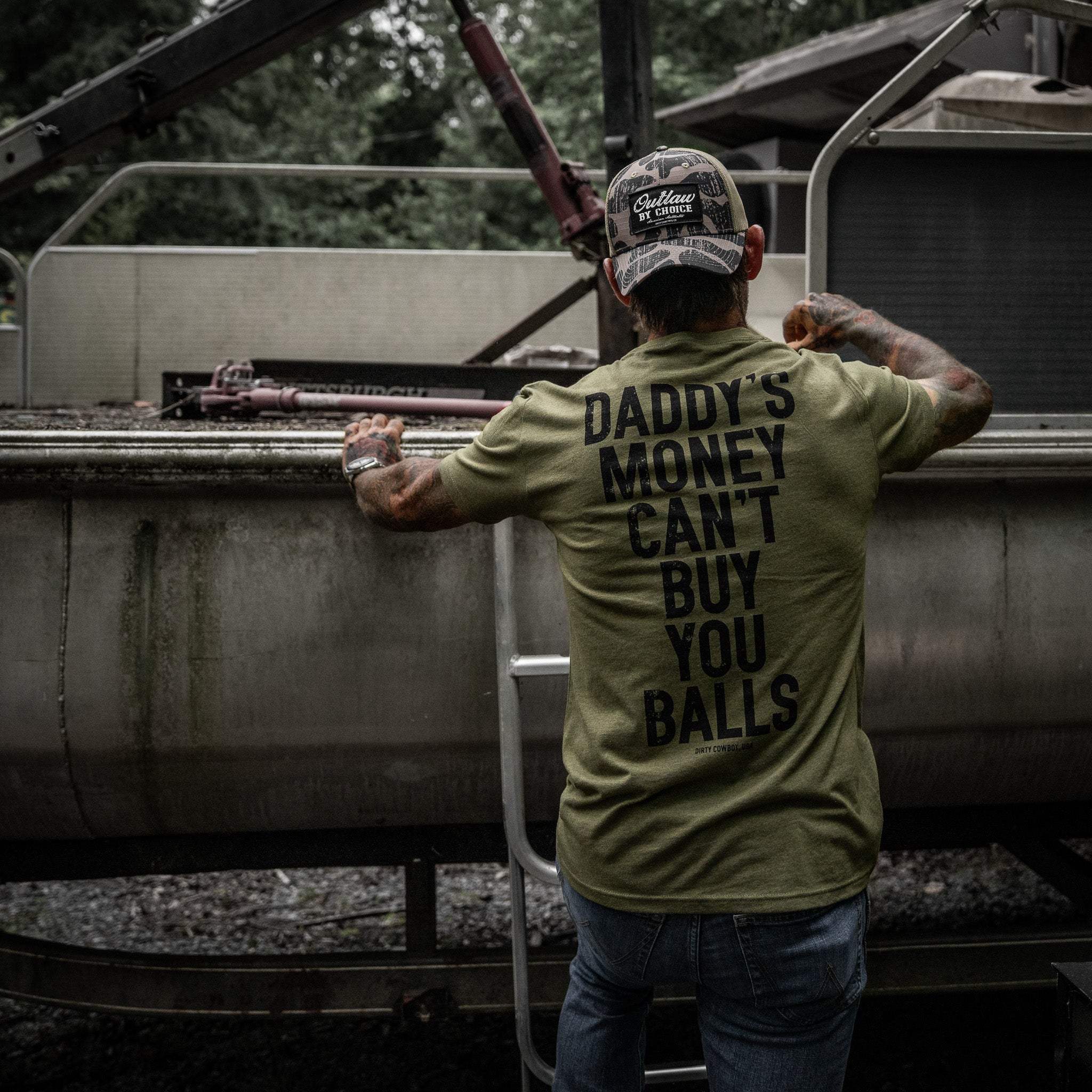 Daddy's Money Can't Buy You Balls Men's T-Shirt - Image 10