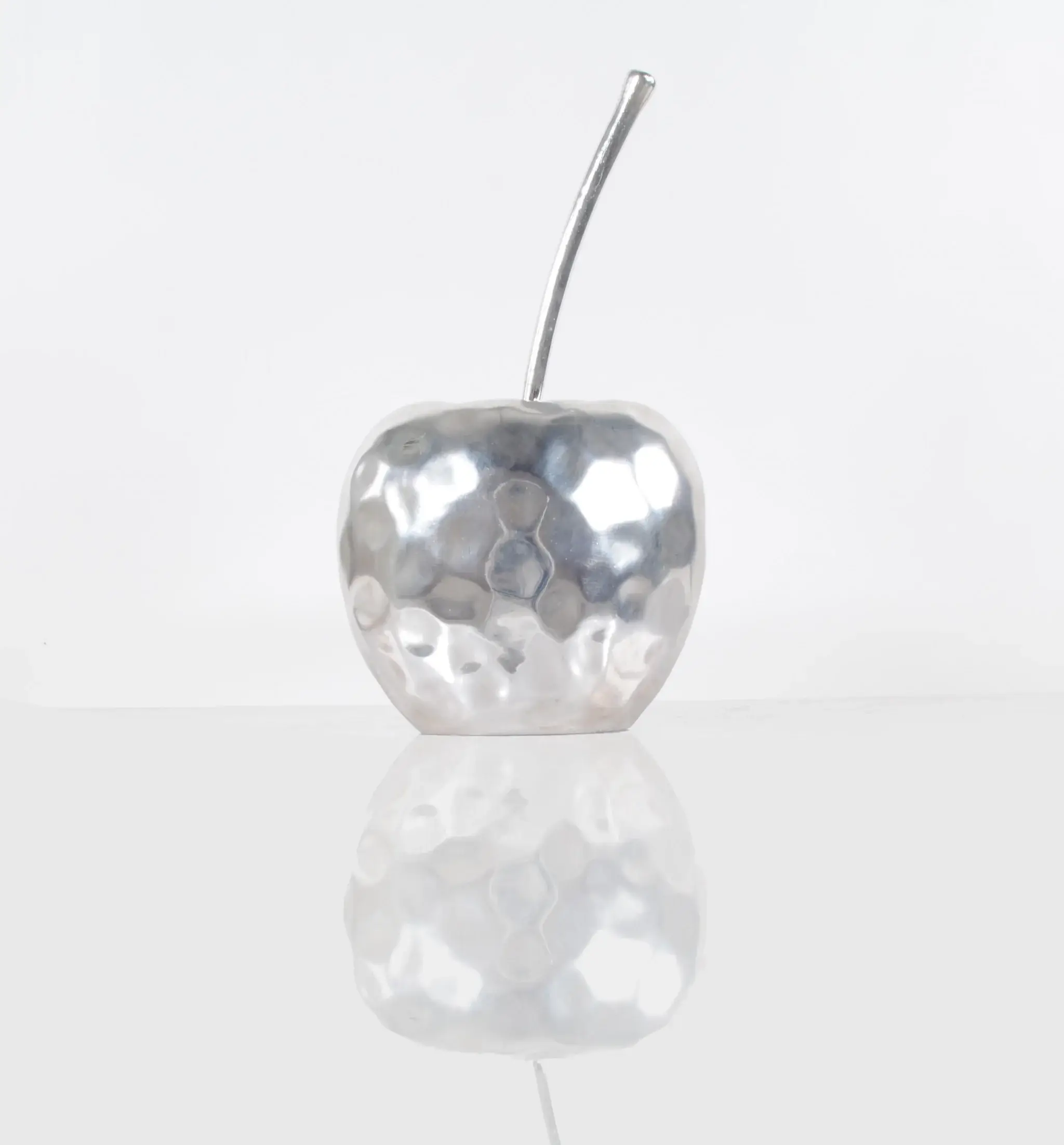 Delicious Hammered Finish Apple Statue - Image 3