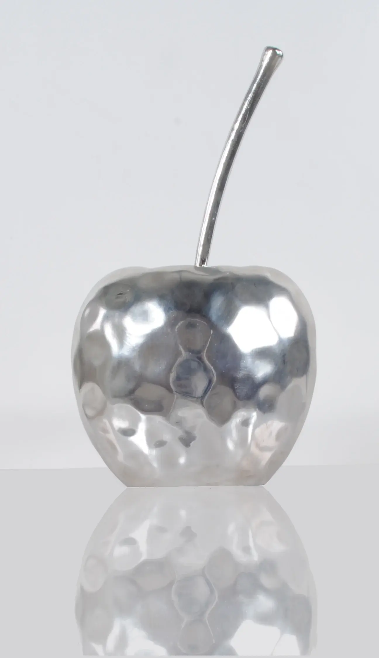 Delicious Hammered Finish Apple Statue - Image 4