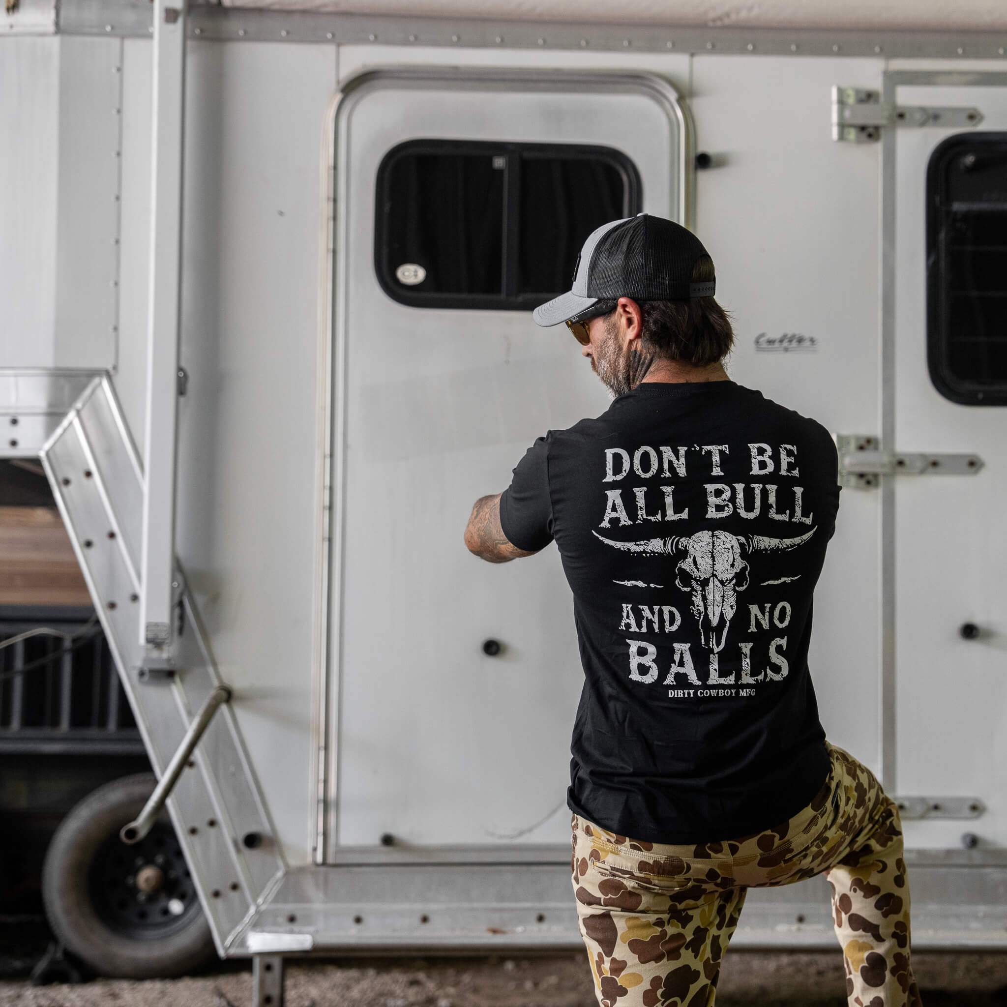 Don't Be All Bull And No Balls Men's T-Shirt - Image 3