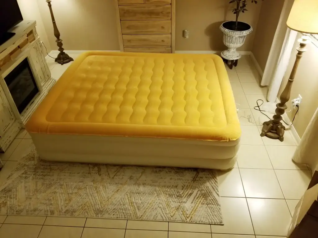 Dreamy Golden Inflatable Queen Size Bed Mattress - Image 6