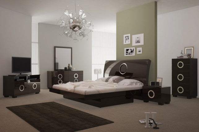 Four Piece Wood Brown Solid Wood Bedroom Set With Mirror - Image 6