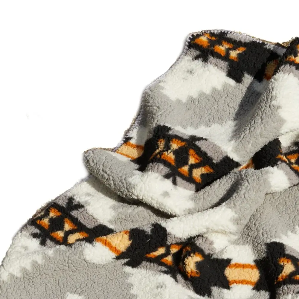 Gray Knitted Sherpa Geometric Reversable Throw - Image 4