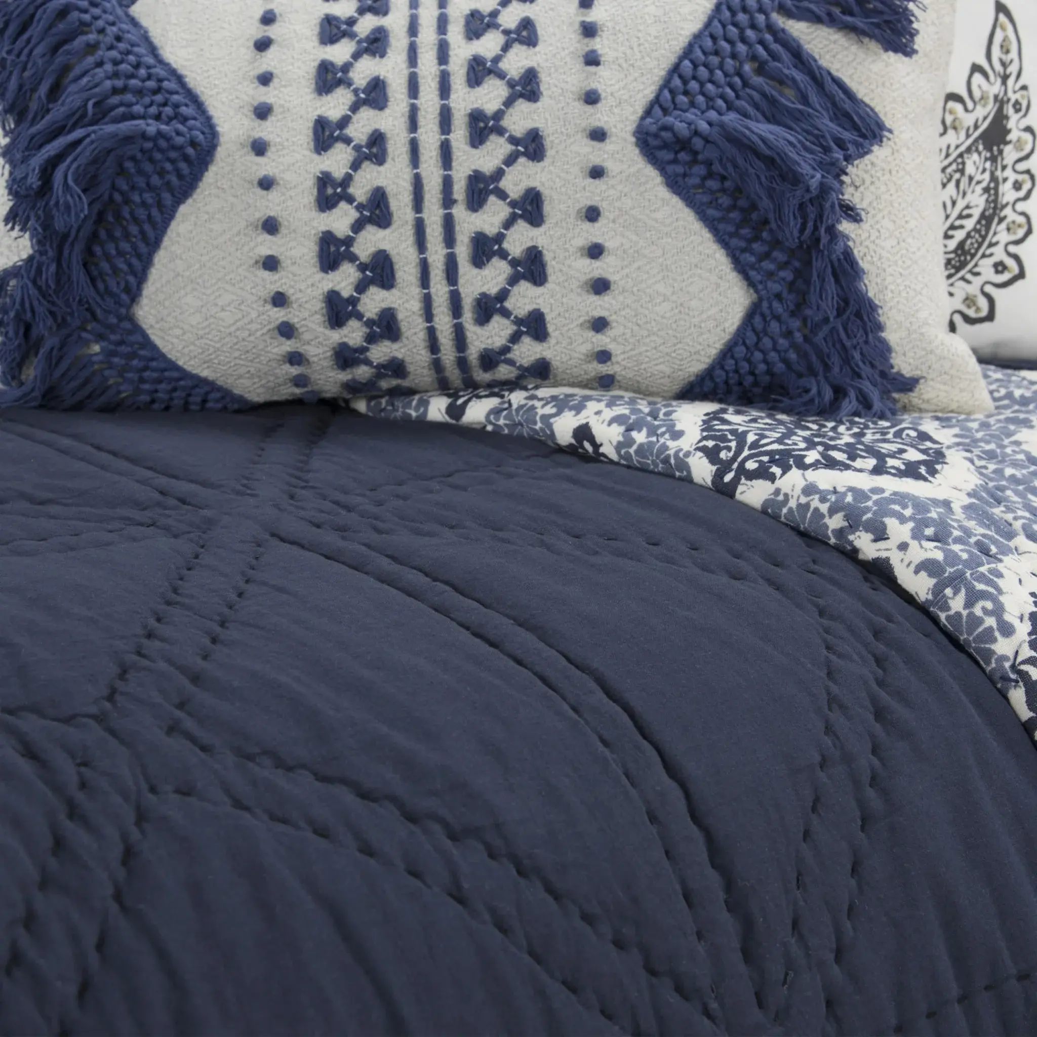 Indigo King 100% Cotton 300 Thread Count Machine Washable Down Alternative Comforter - Image 4