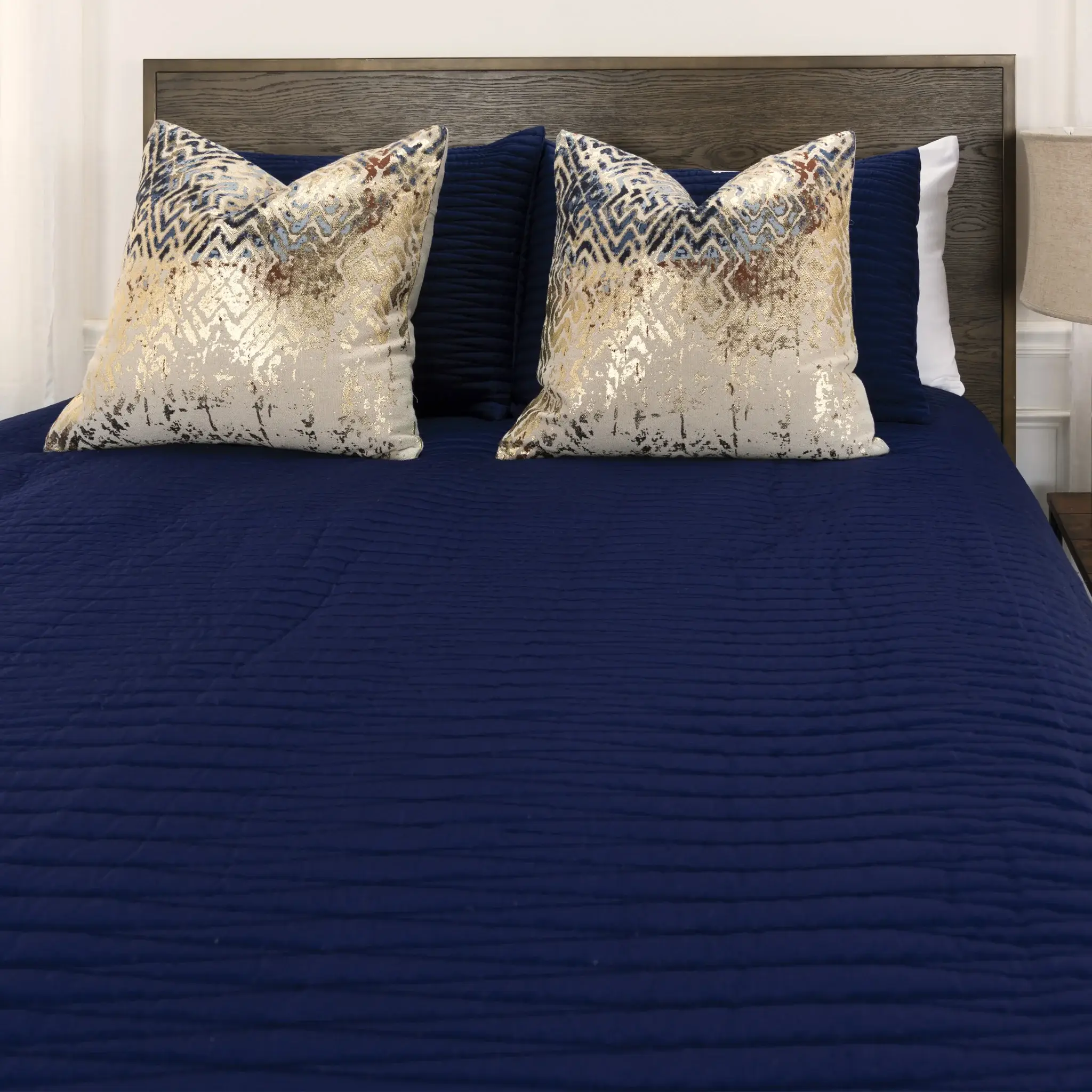 Indigo King Microfiber 300 Thread Count Machine Washable Down Alternative Comforter - Image 3