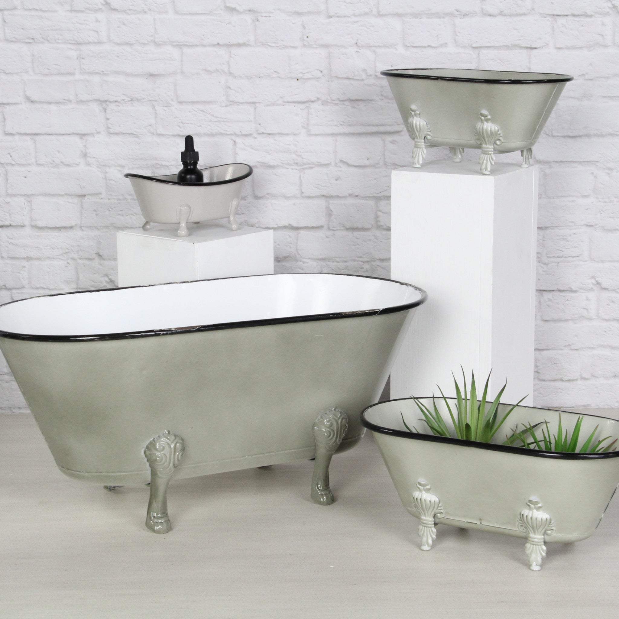 Jumbo Light Gray Bathtub Decorative Sculpture - Image 5