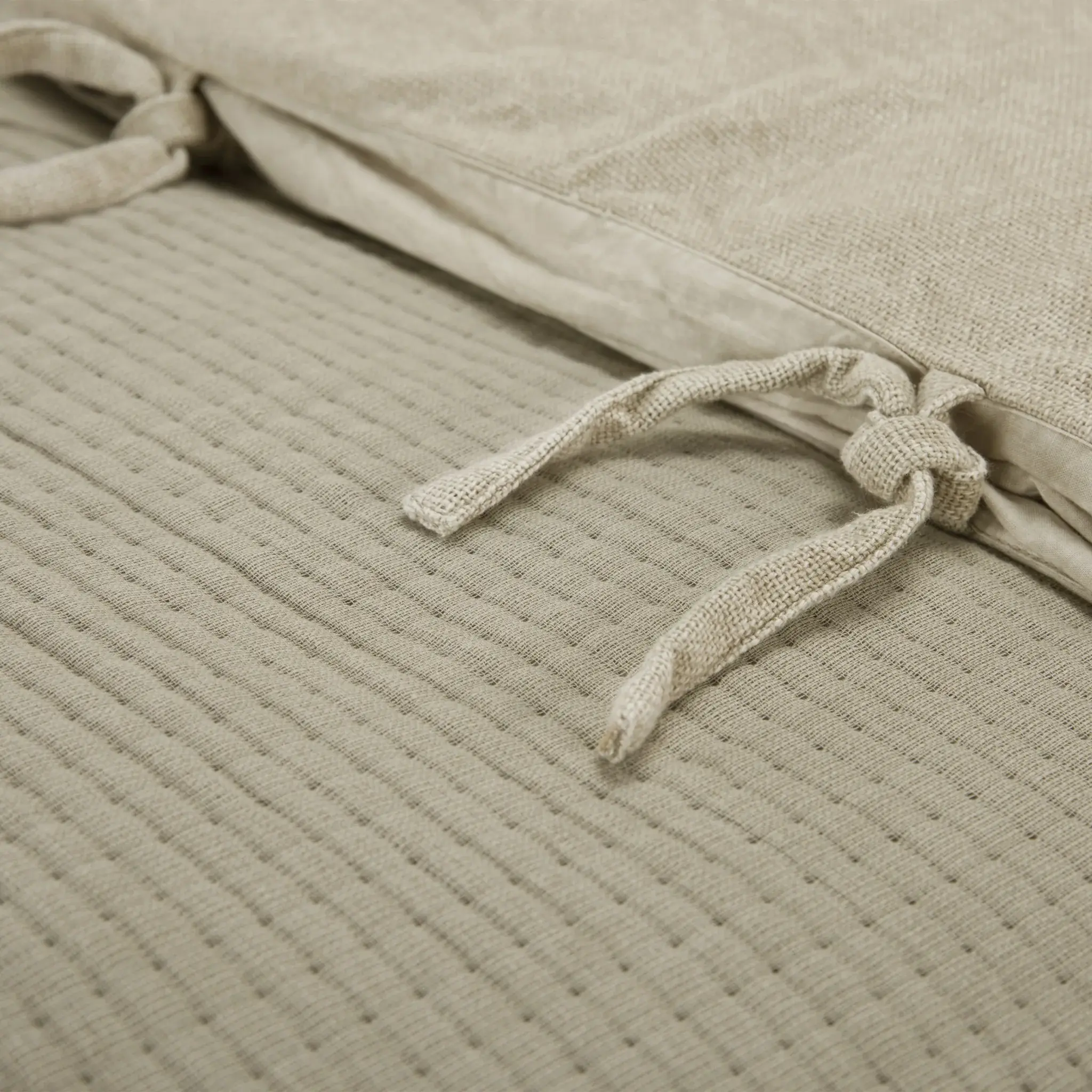 Natural Queen 100% Cotton 300 Thread Count Machine Washable Down Alternative Comforter - Image 3