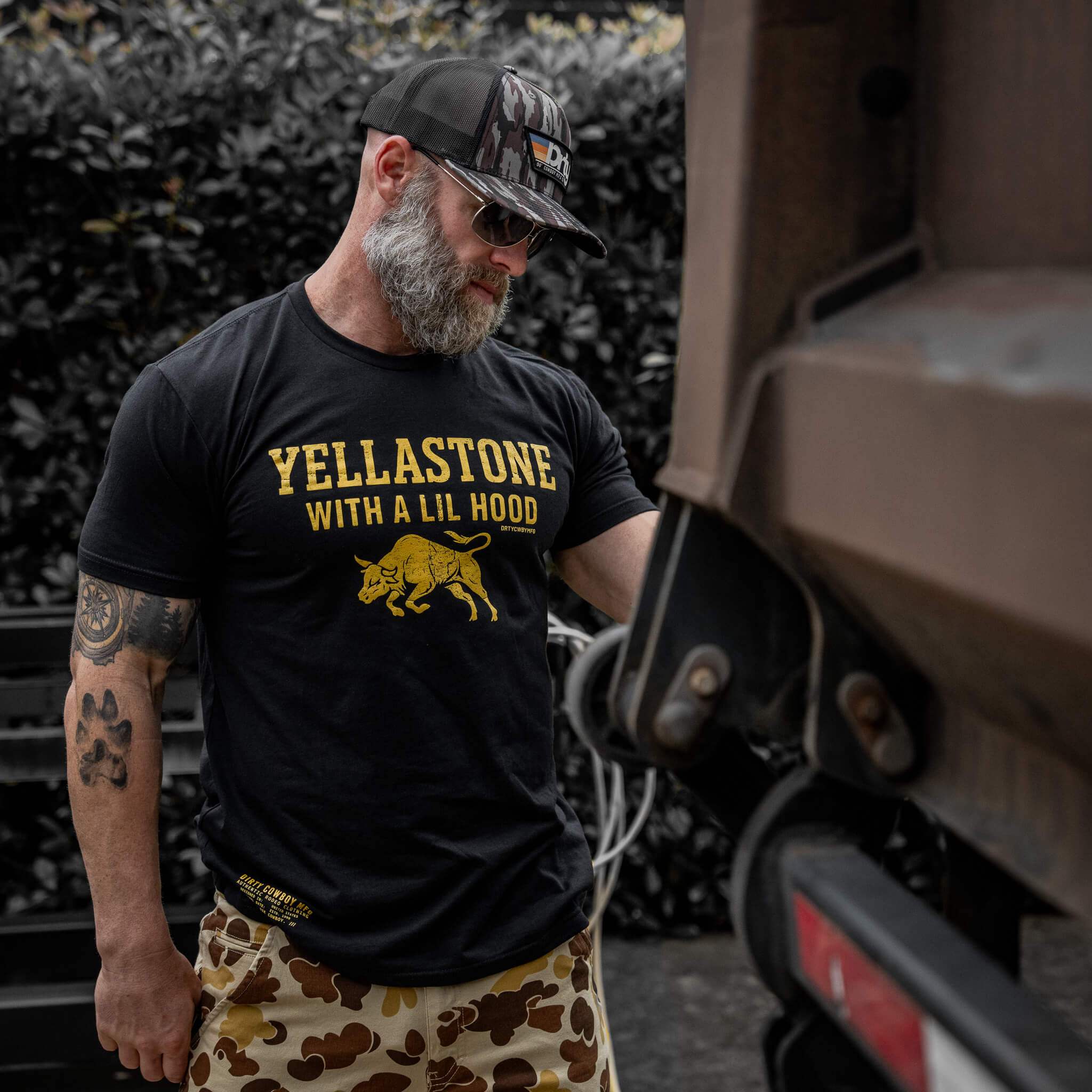Yellastone Men's T-Shirt - Image 11